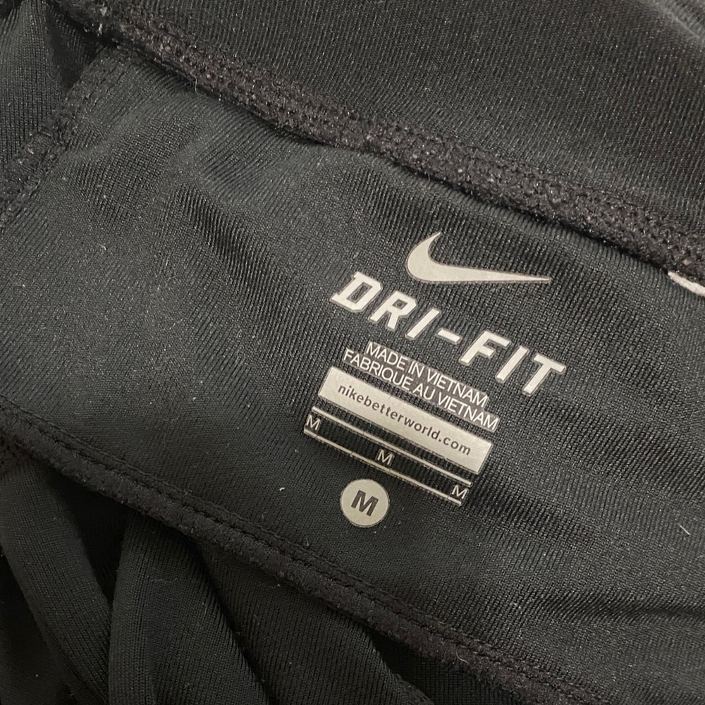 🐛Nike Dri-fit Black leggings that zip open at the bottoms of the legs! - Picture 10 of 10